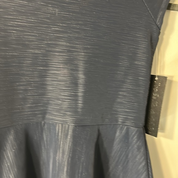 Isobella & Chloe Dress NWT - Picture 2 of 8